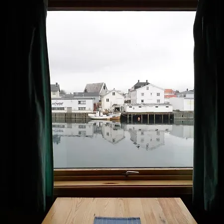 Apartment Johs. H. Giaever Henningsvaer