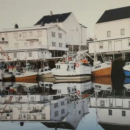 Apartment Johs. H. Giaever Henningsvaer